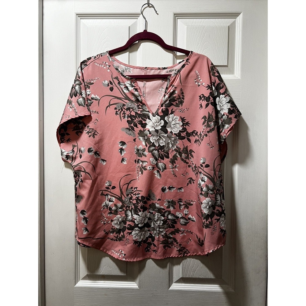 NWOT SHEIN LUNE Plus Floral Notched Neck Batwing Sleeve Blouse Pink Size 0XL